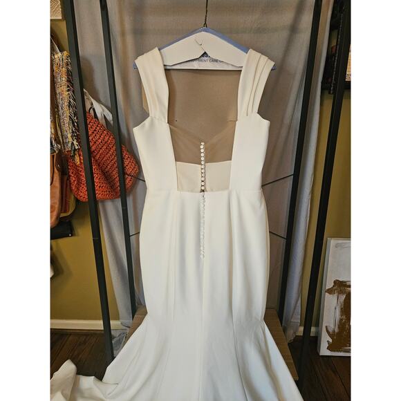 Tebault Bridal Mermaid Wedding Dress with Train – Size 18 True Size 14 - Picture 12 of 16